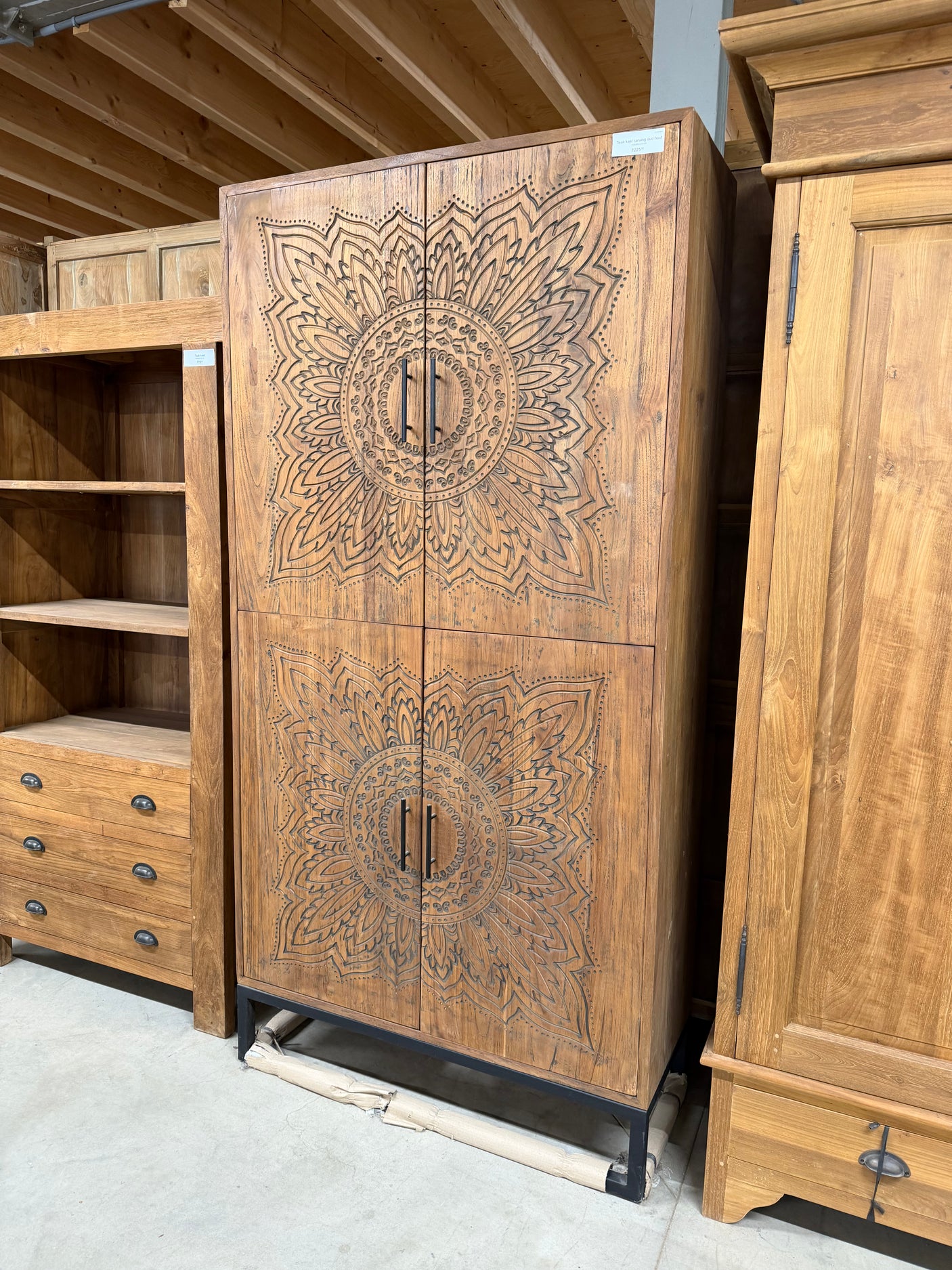 Teak kast carving - 100x40x220cm