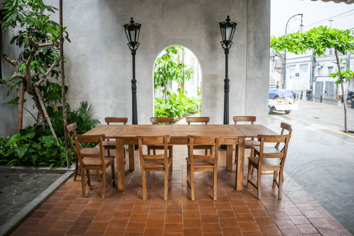 Uitschuifbare teak tafel set 200 + 12 stoelen