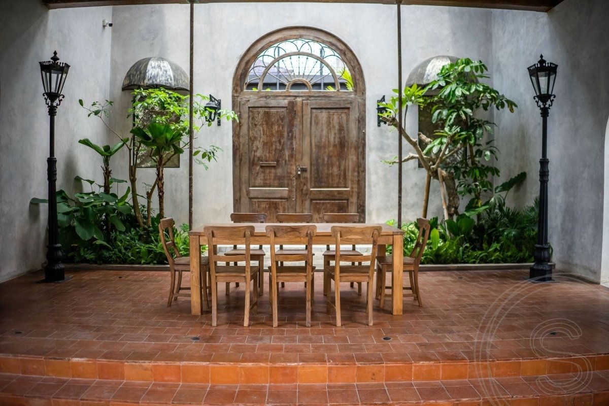 Uitschuifbare teak tafel set 200 + 12 stoelen