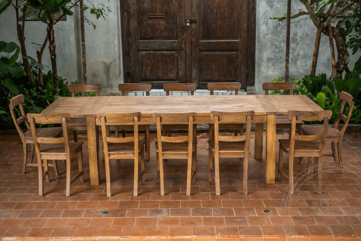 Uitschuifbare teak tafel set 200 + 12 stoelen