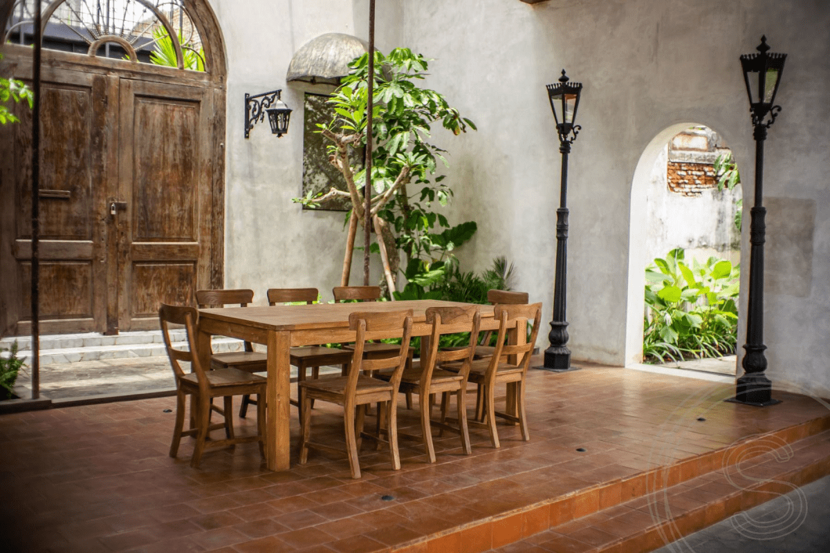 Uitschuifbare teak tafel set 200 + 12 stoelen