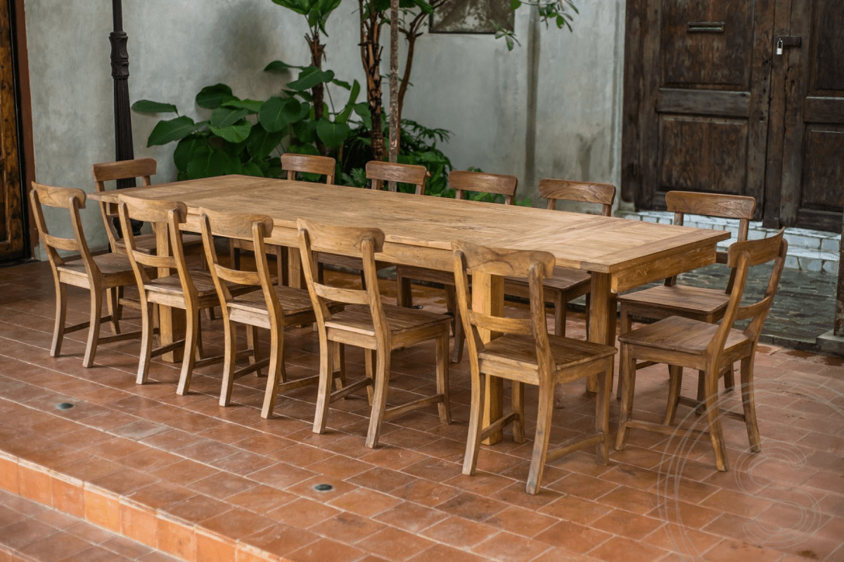 Uitschuifbare teak tafel set 200 + 12 stoelen