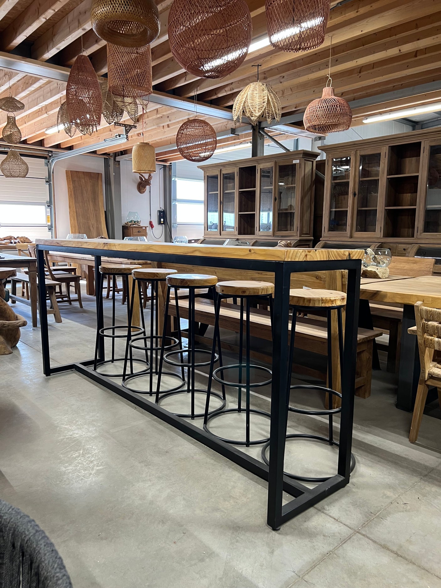 Bartafel en 5 krukken - 240x50x105cm