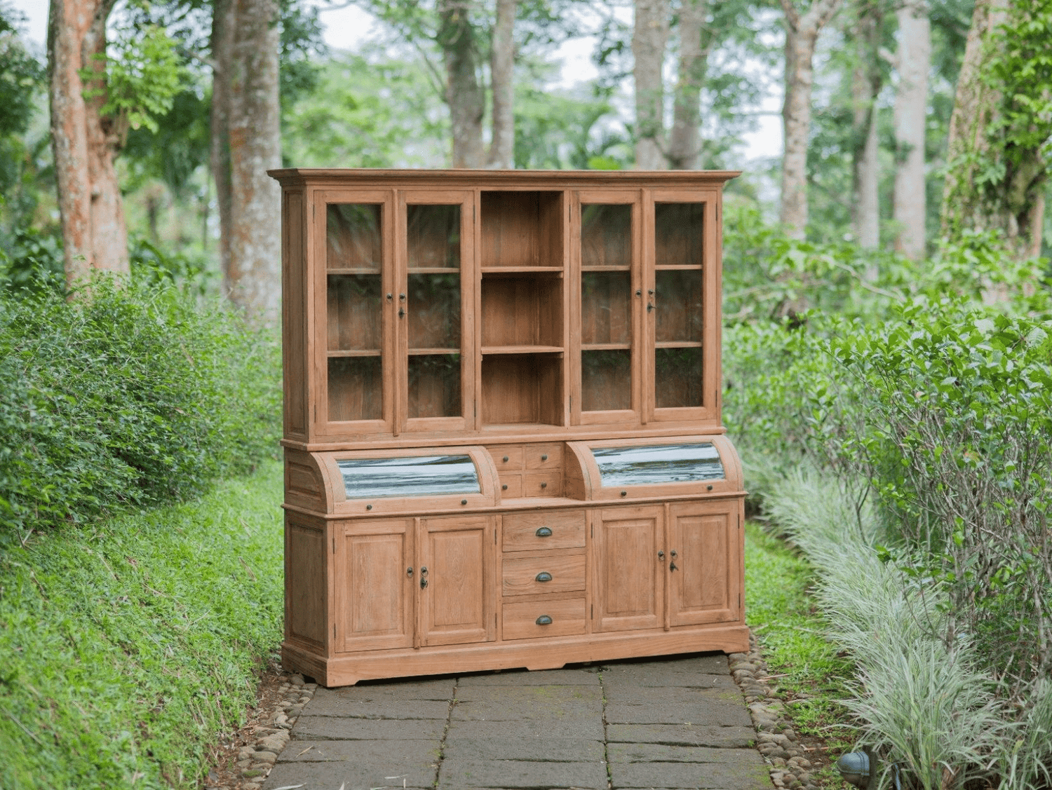Teak grutterskast 210cm met bolle kleppen - Souren Meubels