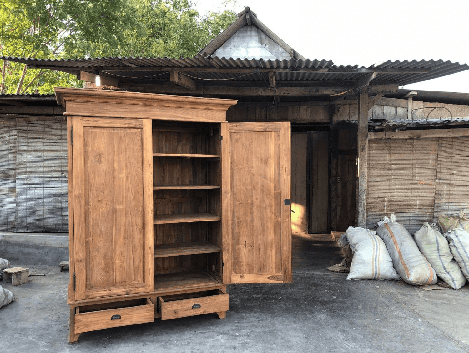 Teak kast 140cm - Souren Meubels