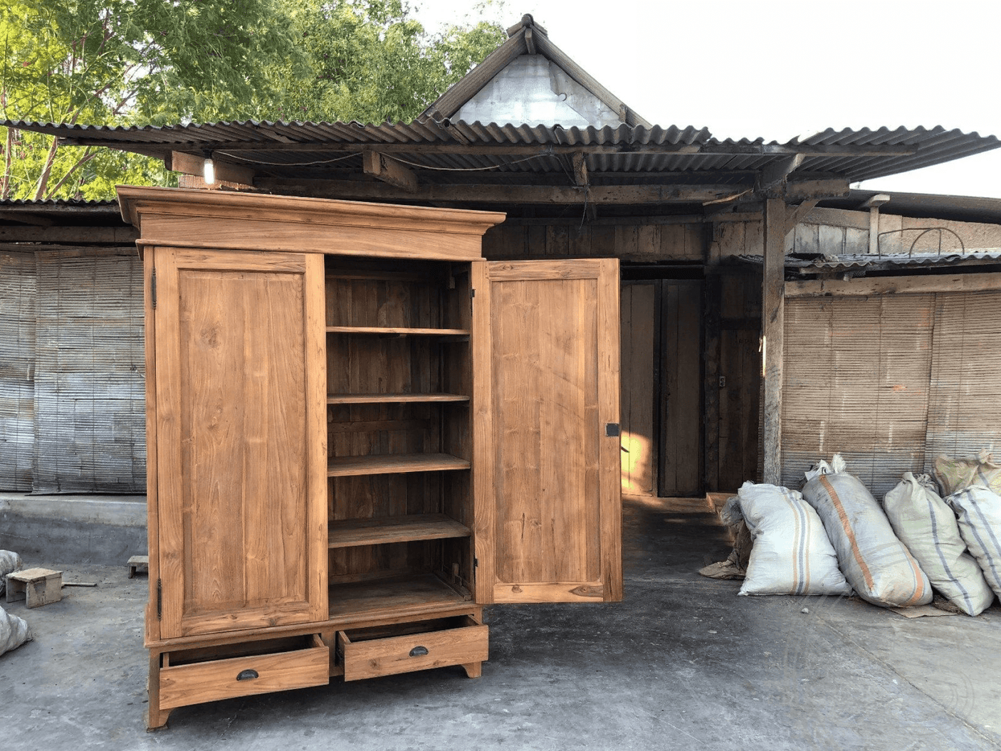 Teak kast 140cm - Souren Meubels