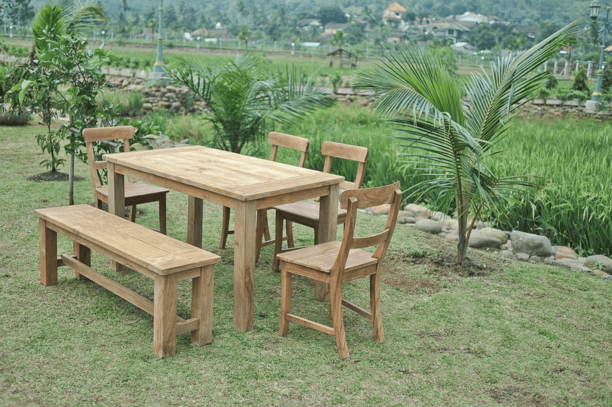 Teak tuintafel 140x90cm + 4 stoelen + bank