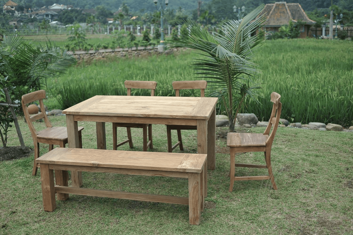 Teak tuintafel 140x90cm + 4 stoelen + bank