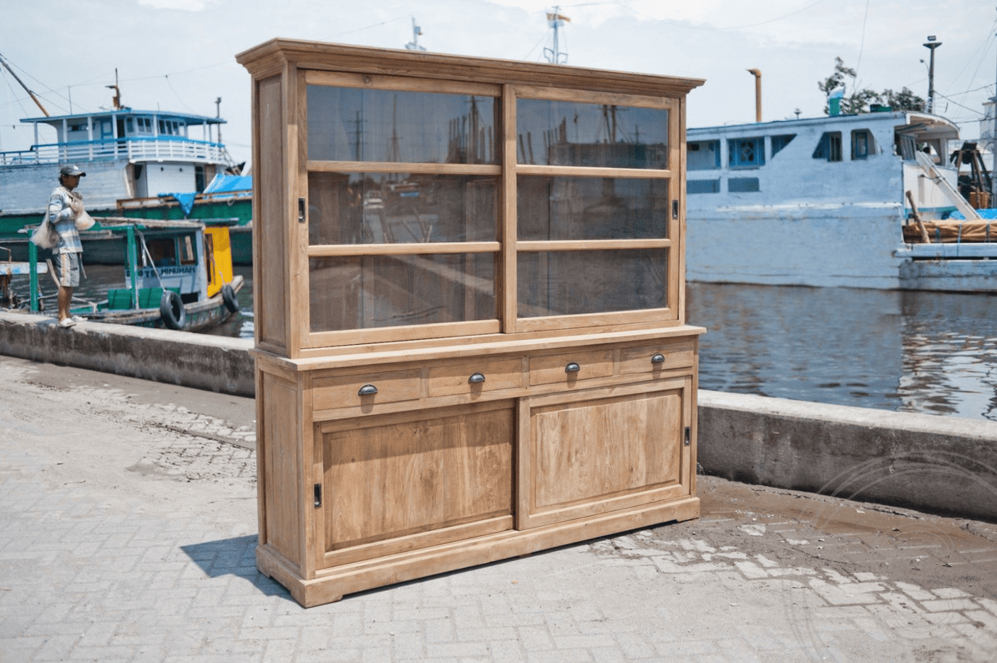 Teak vitrinekast 200cm - Souren Meubels