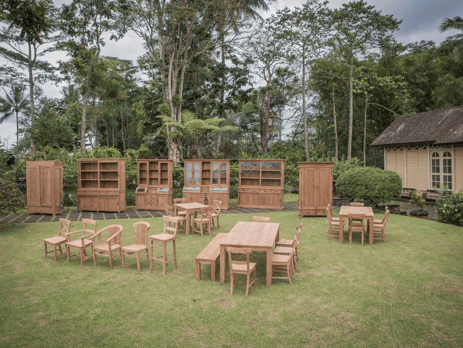 Teak vitrinekast 180cm - Souren Meubels