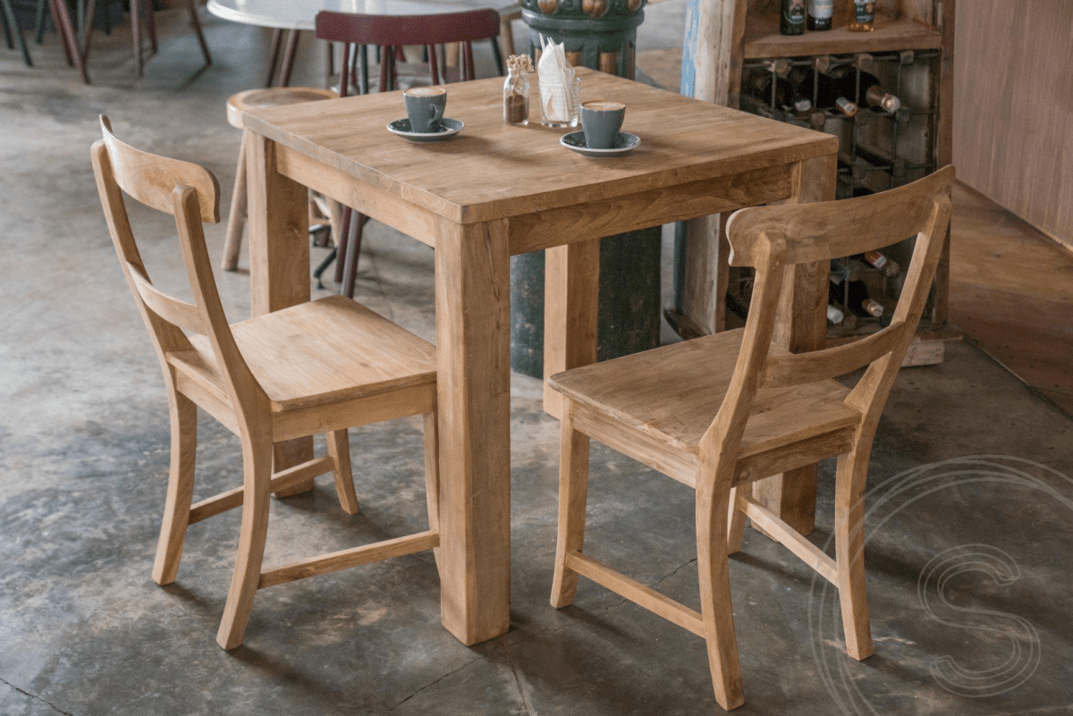 Teak tafel 80x80 + 2 stoelen