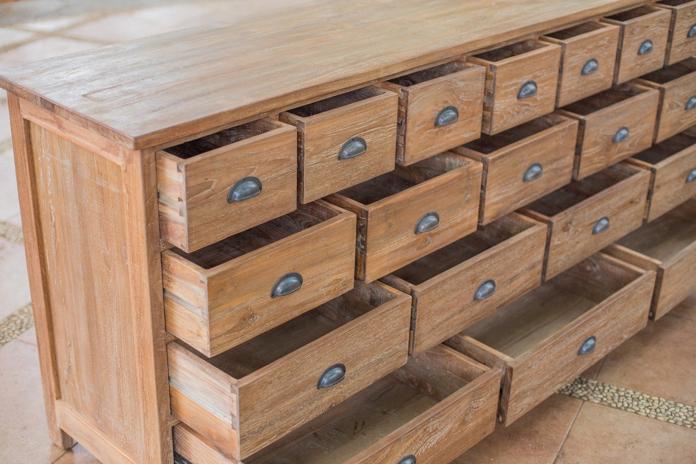 Teak dressoir 19 lades oud hout - Souren Meubels