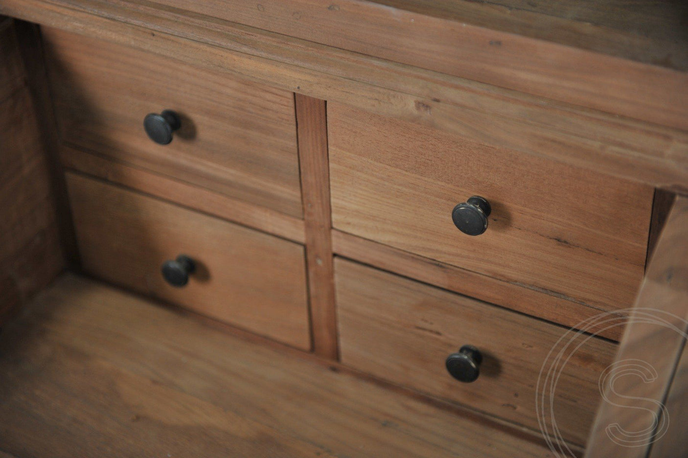 Teak grutterskast 160cm met bolle kleppen - Souren Meubels