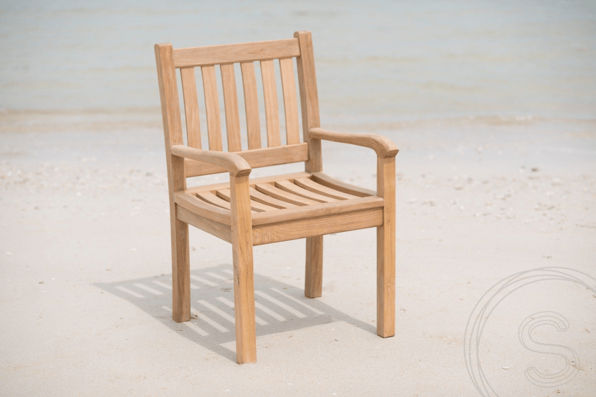 Teak tuintafel 220x100cm + 4 beaufort stoelen + bank