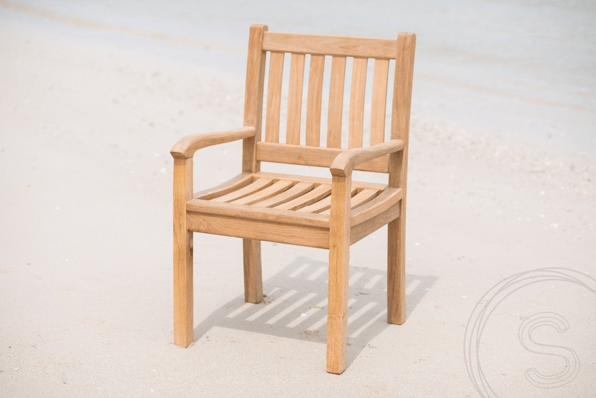 Teak tuintafel 160x90cm + 4 beaufort stoelen + bank