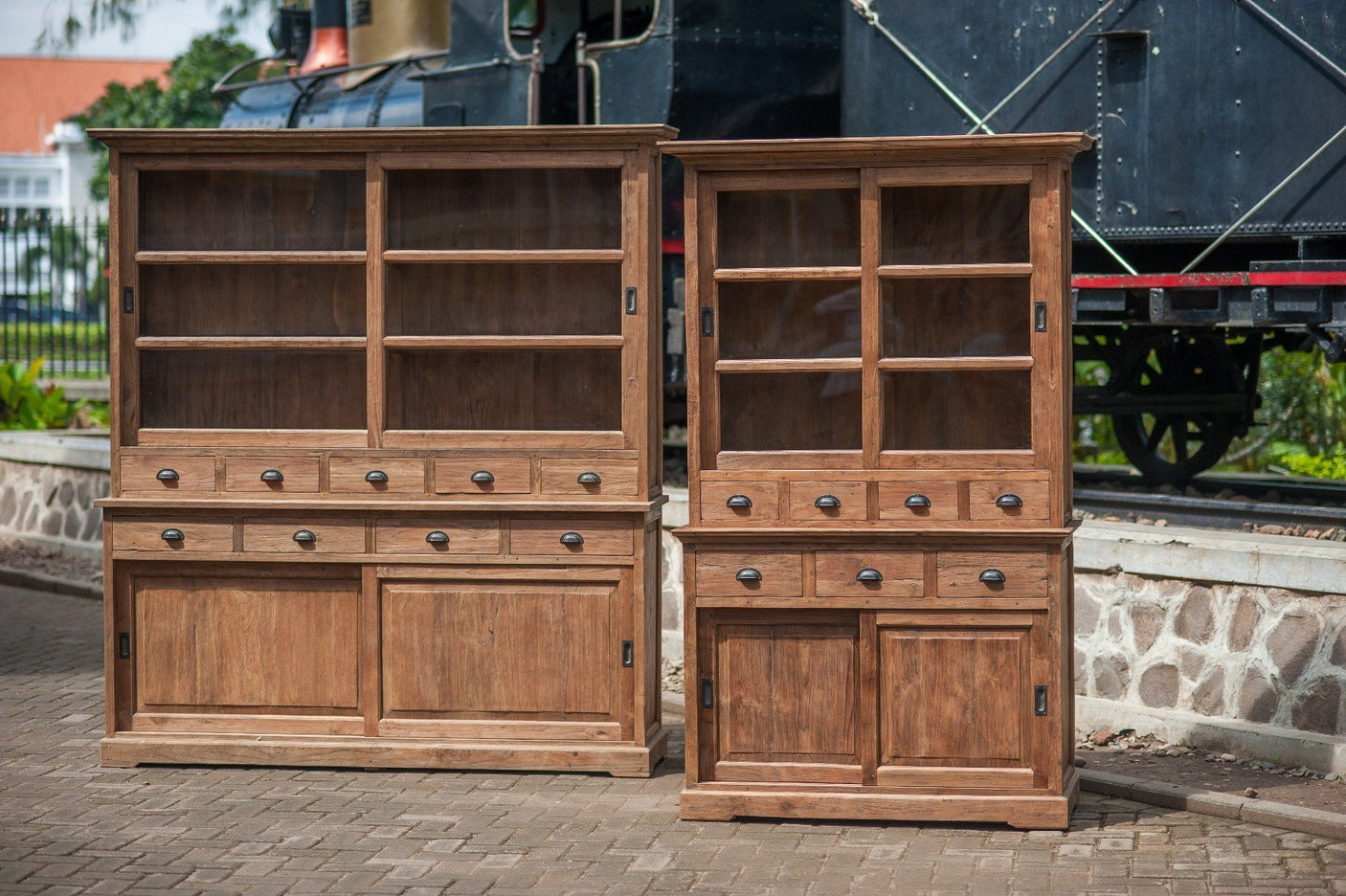 Teak vitrinekast 130cm oud hout - Souren Meubels