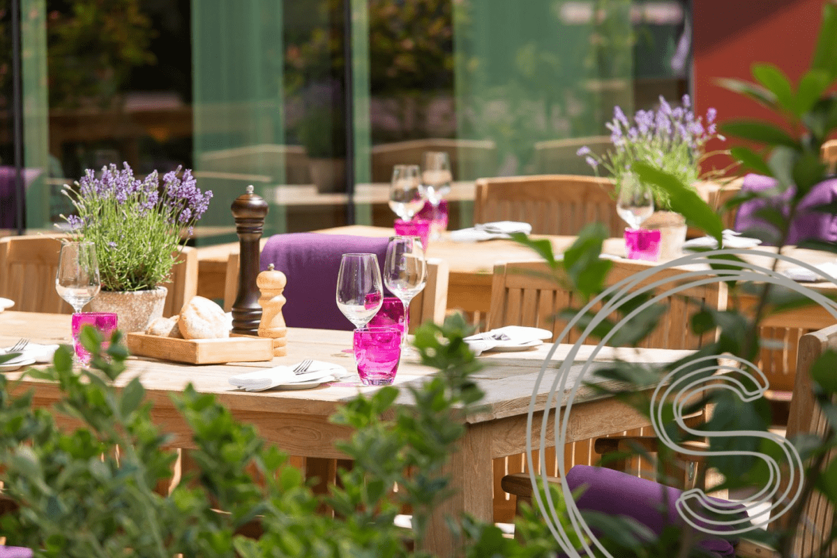 Tuinmeubelen voor Ameron Hotel in Köln - Souren Meubels