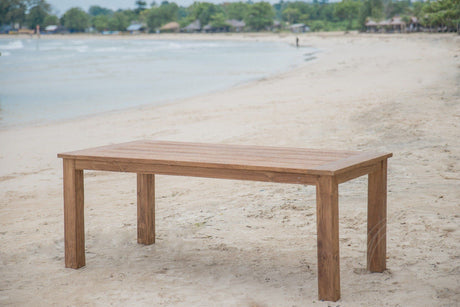 Antieke teakhouten tafel