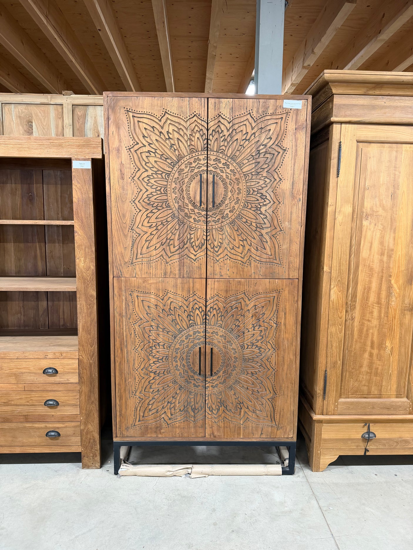 Teak kast carving - 100x40x220cm