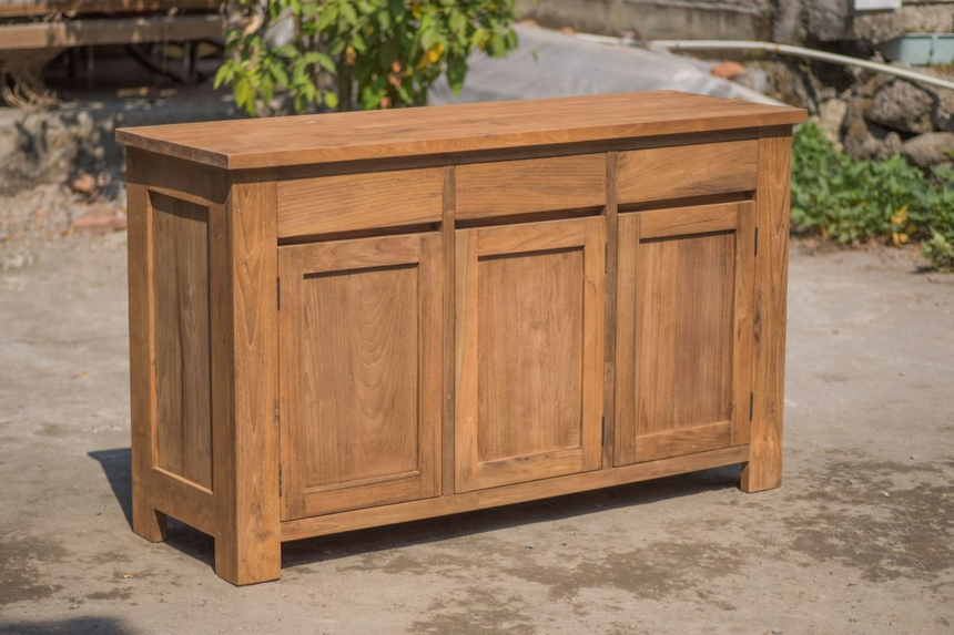 Teak dressoir 150 x 90 x 50