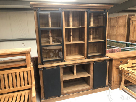 Teak kast met staal