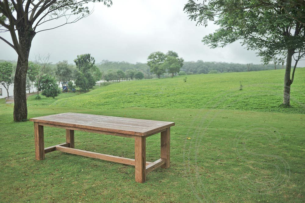 Teak tuintafel mammoet 250cm + 8 stapelstoelen