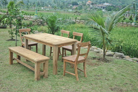 Teak tuintafel 140x90cm + 4 stoelen + bank