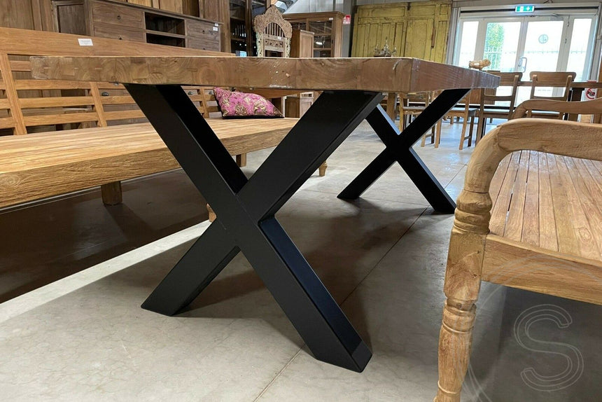 Teak kloostertafel met stalen poten