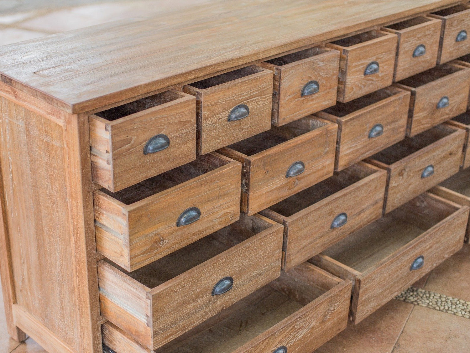 Teak dressoir 19 lades oud hout - Souren Meubels