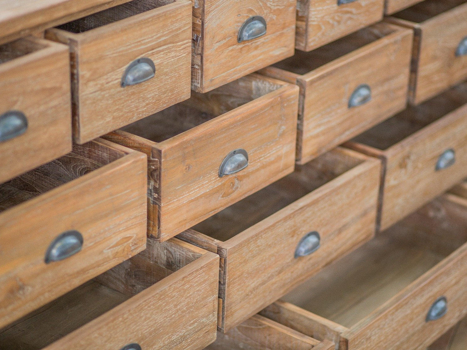 Teak dressoir 19 lades oud hout - Souren Meubels