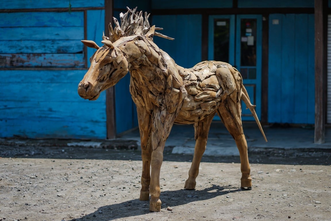 Teak paard XL - Souren Meubels