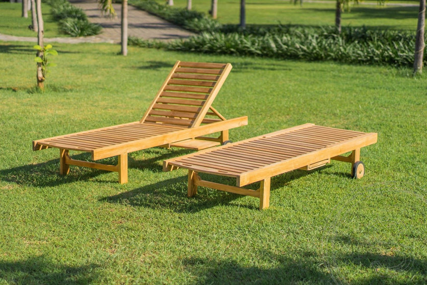 Teak ligbed met wielen