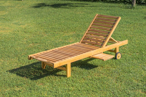 Teak ligbed met wielen