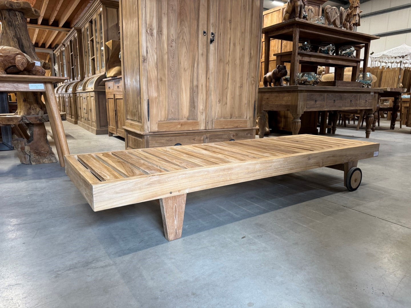 Teak lounger Algarve met wielen